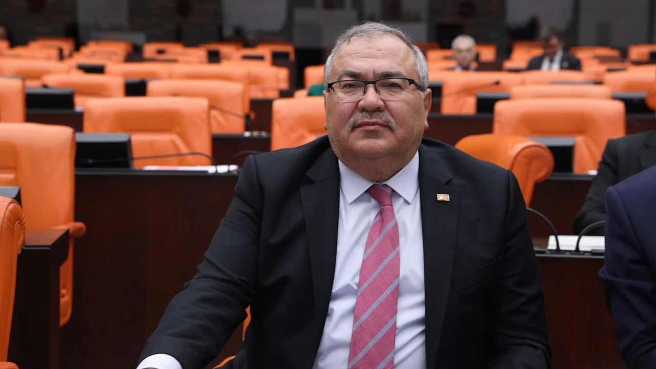 CHP Aydın Milletvekili Süleyman Bülbül: 'HSK seçimleri bir tiyatroya dönüştü, adalet değil, hile çıktı' dedi.